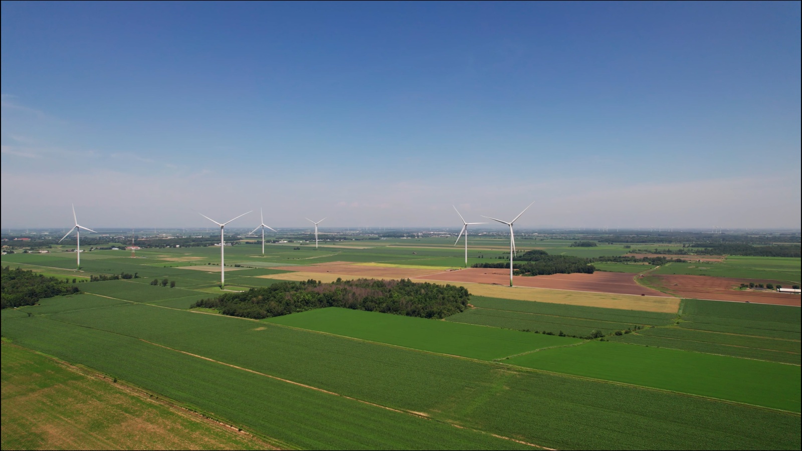 Videos - Maintenance d'éoliennes - Stock Footage