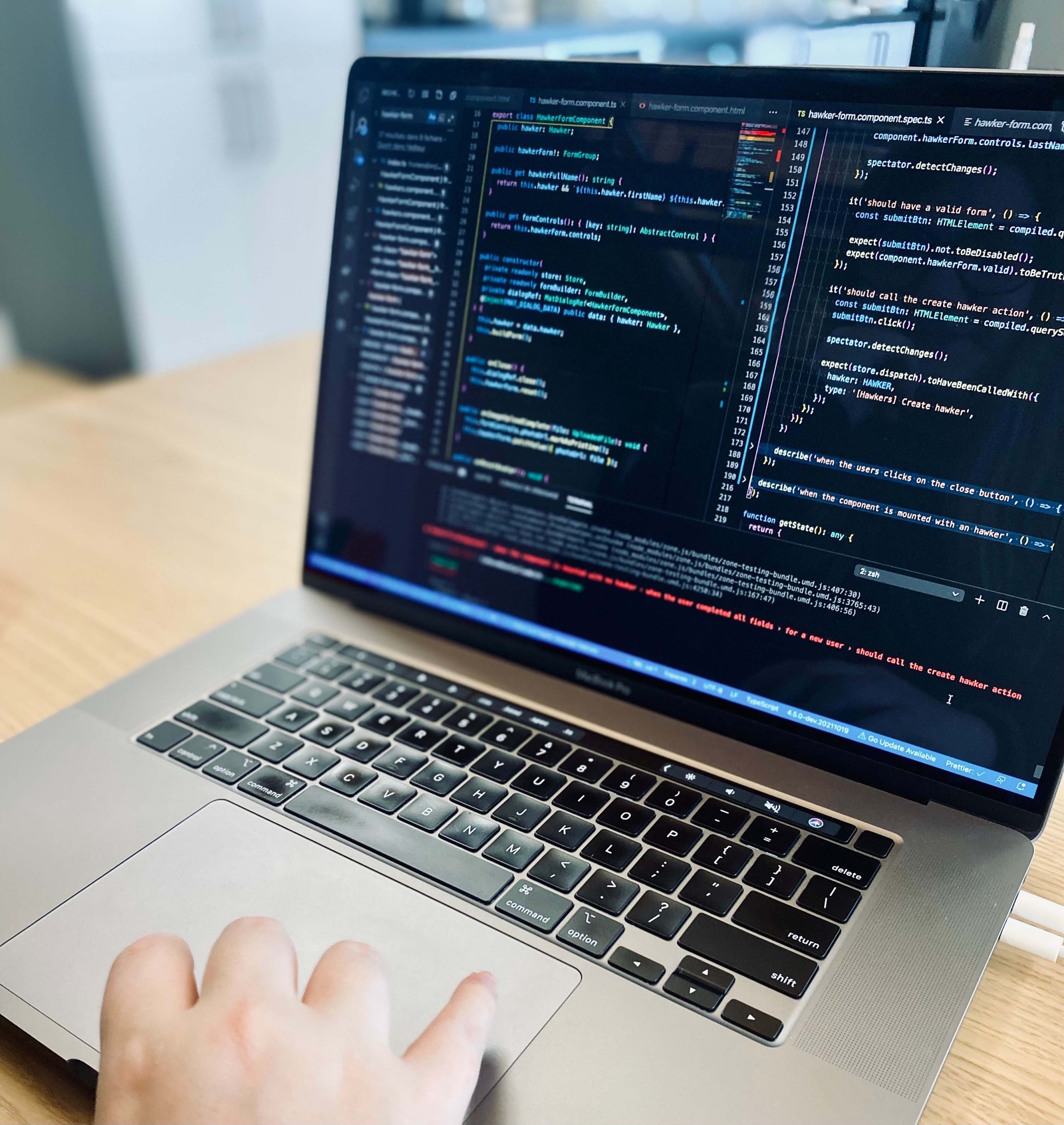 categories:training:services:applications development - Conversion d’une application web NodeJS/Angular 6 en widget réutilisable B2C et B2B Saas