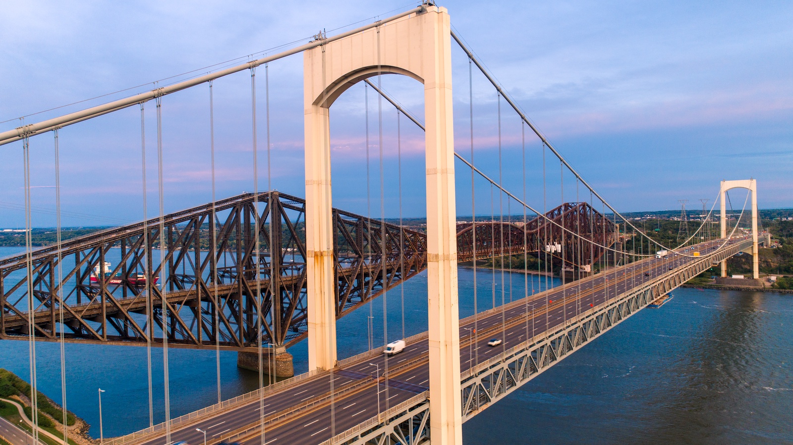 categories:audiovisual production:services:photography - Captation de plusieurs photographies aériennes par drone en 4K pour promouvoir la ville de Lévis à plusieurs points stratégiques de la ville