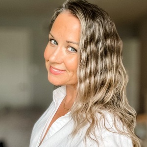 Shannon Snell - Owner