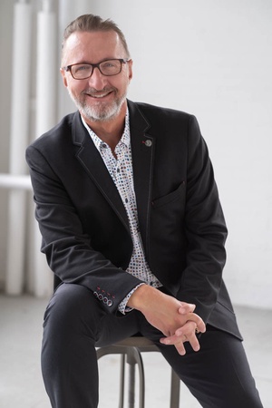 Yves Gosselin - Consultant